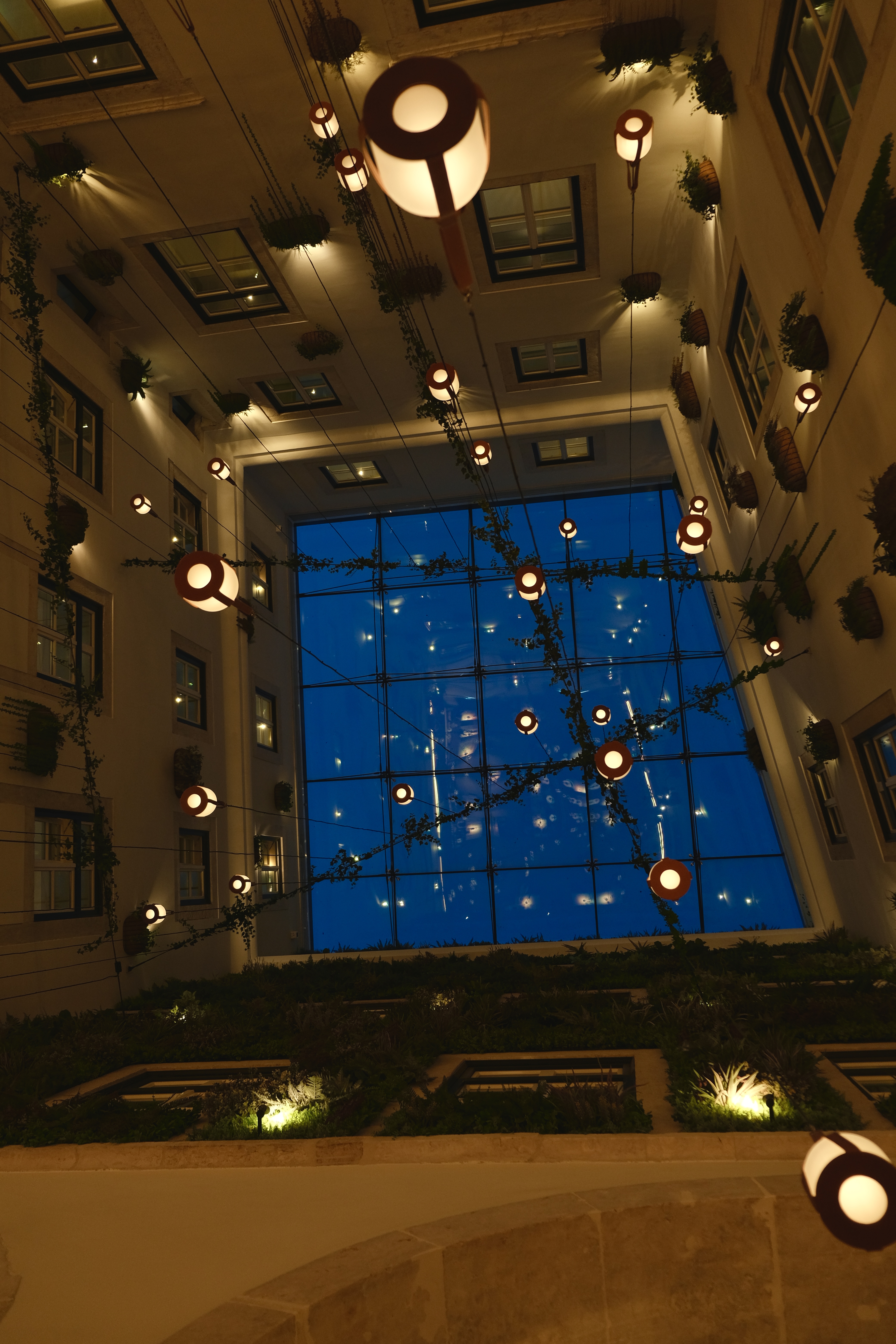 Restaurant & Bar